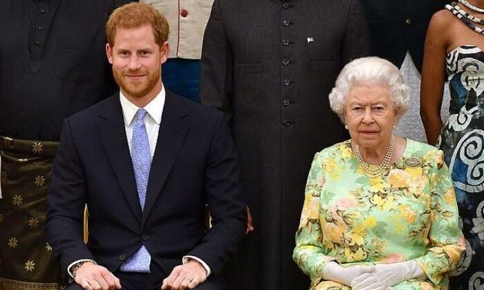 Kraliçe Elizabeth, Prens Harry’nin akıl sağlığından endişeliymiş!.