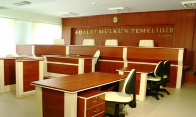 Zabıt katibi, kendisini uyaran hakime verdiği yanıt yüzünden sürüldü!.