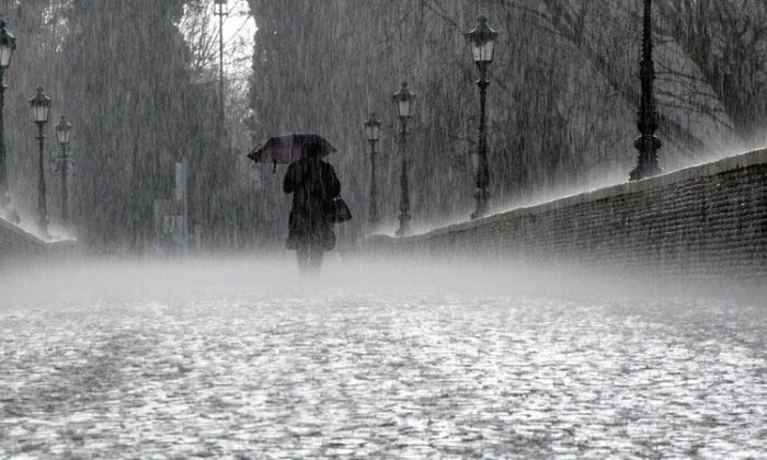 Meteorolojiden yurt genelinde sağanak yağış uyarısı..