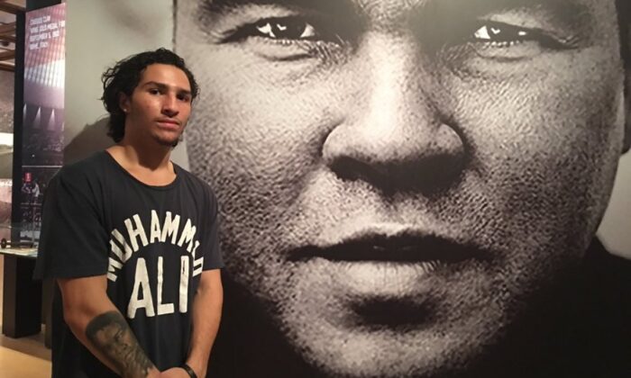 Muhammed Ali’nin torunu Nico Ali Walsh, ilk profesyonel boks maçına çıkıyor!.