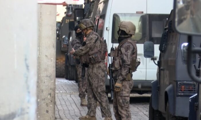 Diyarbakır’da PKK/KCK’nın sözde mahalle meclisine operasyon..