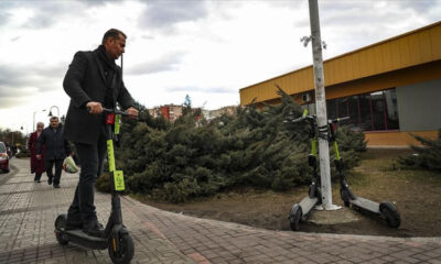 İstanbul’da Scooter düzenlemesi.. Artık kaldırımlarda kullanılamayacak, gelişigüzel park edilemeyecek!.
