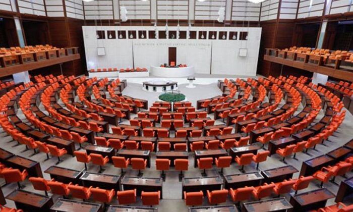 AK Parti’den yeni kanun teklifi! İcra ile çocuk teslimine son verilecek!.