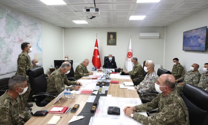 Hulusi Akar, Irak’ın kuzeyinde 1581 teröristin öldürüldüğünü duyurdu!.