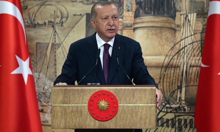 Başkan Erdoğan’dan yangında hayatını kaybeden Şahin Akdemir’in ailesine başsağlığı..