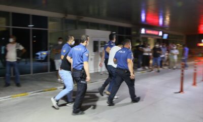İstanbul’da cinayet zanlısı olarak aranan 3 kişi, İzmir’de yakalandı!.