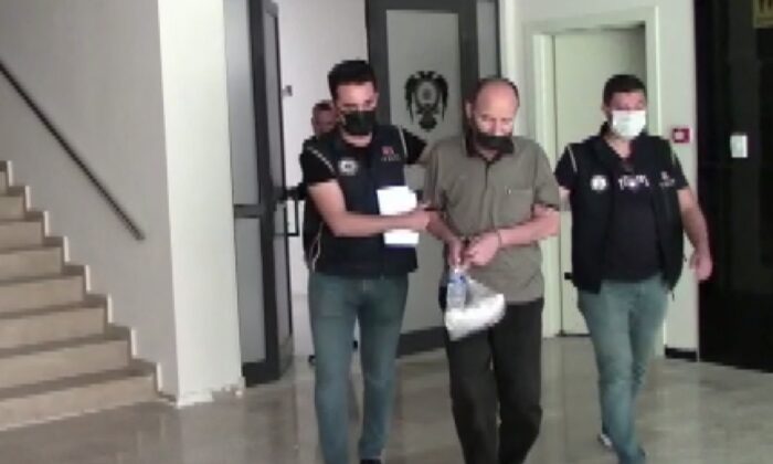 5 yıldır aranan FETÖ firarisi eski emniyet müdürü tutuklandı!.