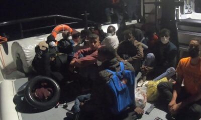 İzmir açıklarında Yunanistan unsurlarınca Türk kara sularına itilen 58 göçmen kurtarıldı!.