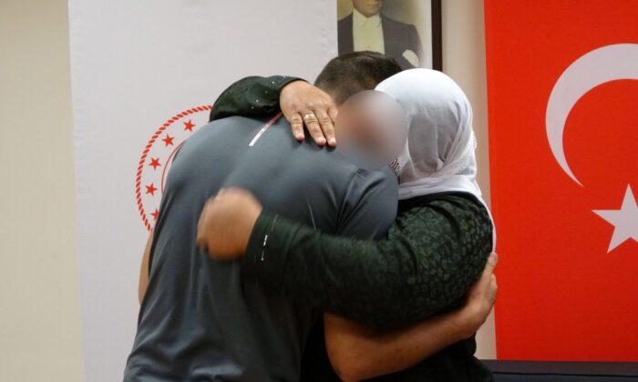 Muş’taki evlat nöbetinde ilk buluşma gerçekleşti!.