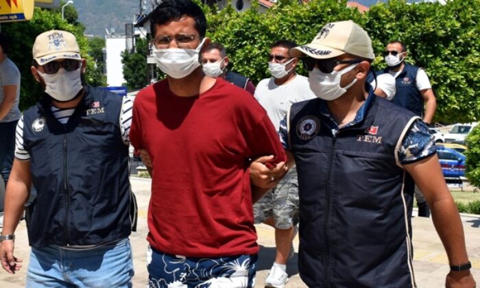 Yunanistan’a kaçmaya çalışan PKK’lı terörist, Marmaris’te yakalandı!.