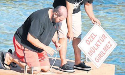 Şahan Gökbakar, villasındaki tabelayı kaldırdı!.