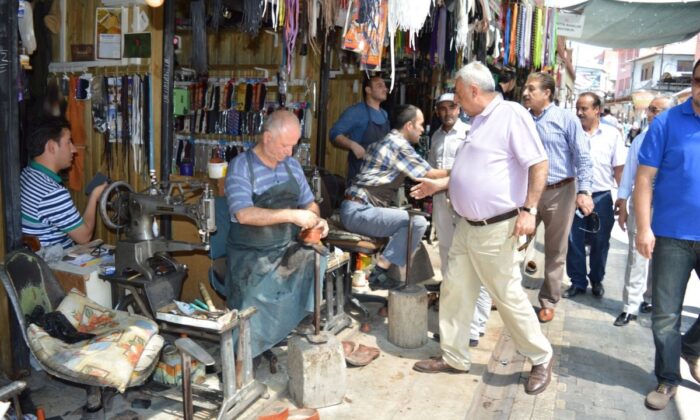 Esnaflara genelge gönderildi! İş yerlerinde aşısız eleman çalıştırılmayacak!.