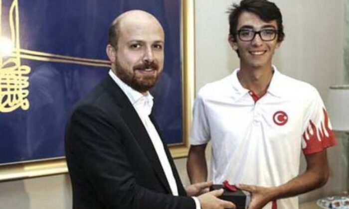 Bilal Erdoğan: “Mete Gazoz ile olimpiyatlarda yeni bir madalya kapısı aralandı!.”