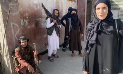 Kabil’in ele geçirilmesini haberini CNN muhabiri başörtüsü takarak duyurdu!.