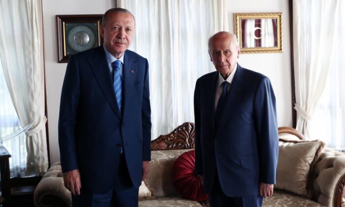 Cumhurbaşkanı Erdoğan, Devlet Bahçeli ile görüşüyor!.