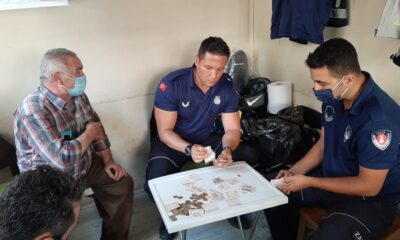 İzmir’de yakalanan dilencinin üzerinden bin lira çıktı!.