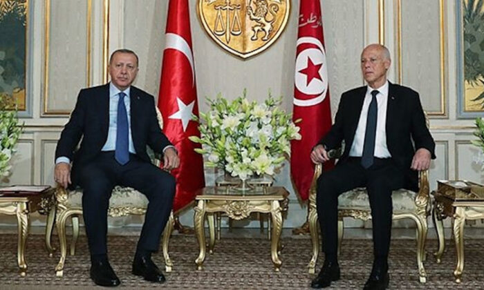Cumhurbaşkanı Erdoğan, Tunus Cumhurbaşkanı ile görüştü!.