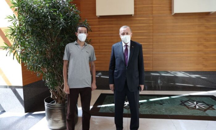 Diyarbakır’da, PKK’dan kaçan Mustafa Biçer’den teslim olun çağrısı..