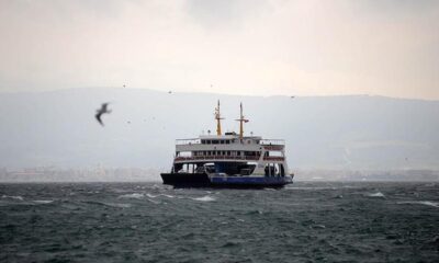 Gökçeada ve Bozcaada feribot hatlarına yoğunluk nedeniyle yarın için 28 ek sefer konuldu!.