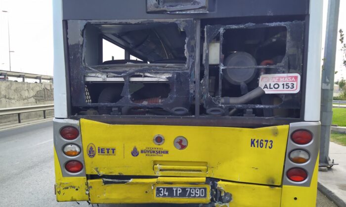 Avcılar’da, İETT otobüsüne hafriyat kamyonu çarptı!.
