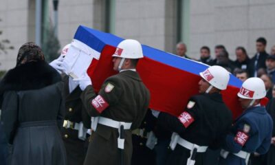 Düşen yangın uçağında hayatını kaybeden 5 Rus mürettebat için türen düzenlendi!.