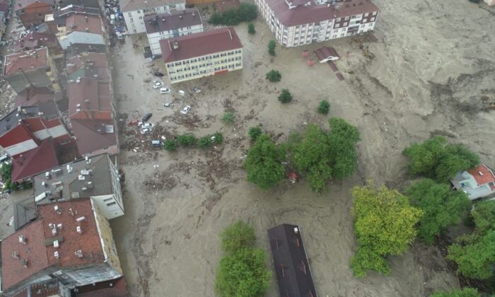 Selden etkilenen bölgelere 10 milyon lira kaynak aktarıldı!.