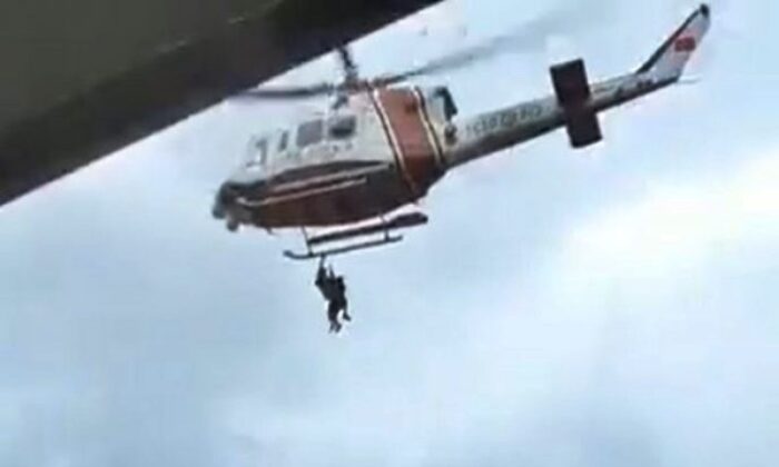 Sinop’ta selde mahsur kalanlar helikopterle kurtarıldı!.