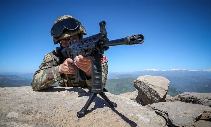 Pençe Şimşek bölgesinde 4 terörist öldürüldü!.