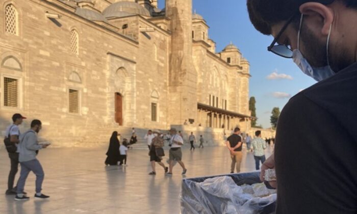 Türkiye’de Taliban’ın Kabil’i ele geçirmesini kutlayanlar lokum dağıttı!.