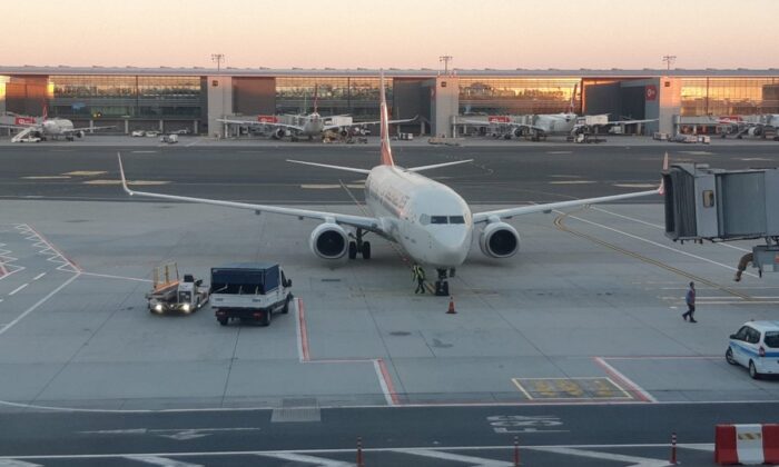 Afganistan’dan 357 kişi daha tahliye edildi!.