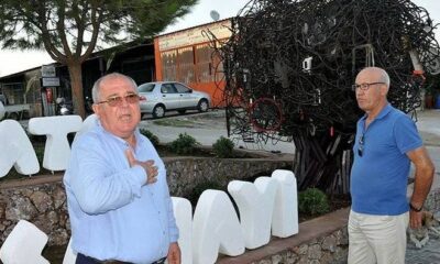 Heykel açılış törenine kimse katılmayınca CHP’li başkan tarihi ertelemek zorunda kaldı!.