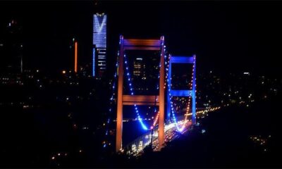 FSM Köprüsü bu kez mavi ve turuncuya büründü!.