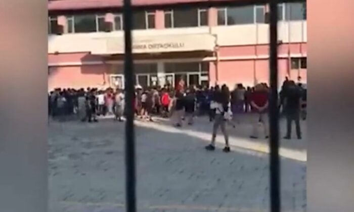 Antalya’da öğrencileri azarlayan öğretmene soruşturma..