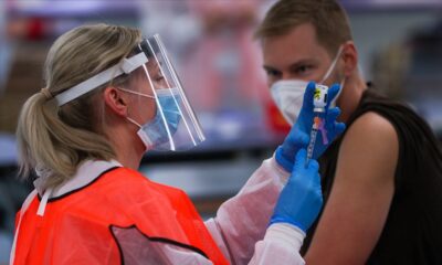 ABD, uluslararası uçuşlar için binişten önce aşı zorunluluğu getiriyor!.