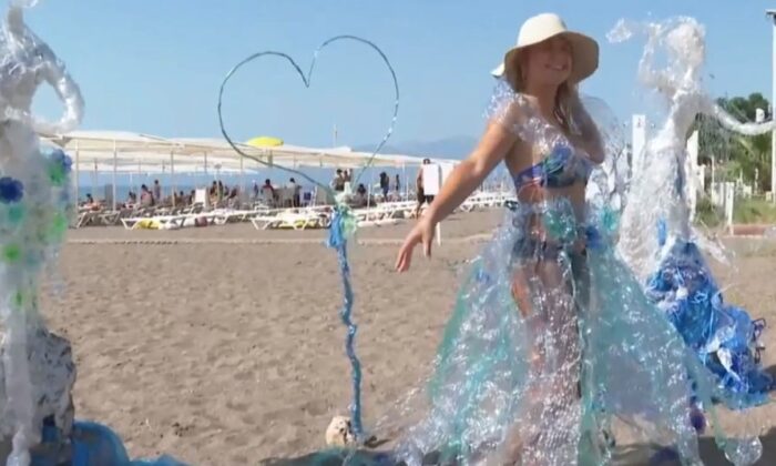 CHP müthiş hizmetleri(!)ne devam ediyor! Antalya Büyükşehir Belediyesi’nden heykelli kıyı temizliği..