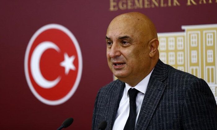 CHP’nin Kiralık Vekil kadrosundaki Engin Özkoç baltayı fena taşa vurdu!.