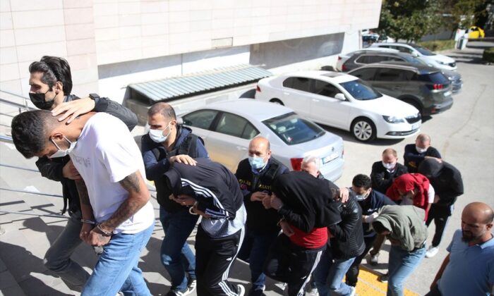 Eskişehir merkezli 6 ilde fuhuş operasyonu yapıldı!.