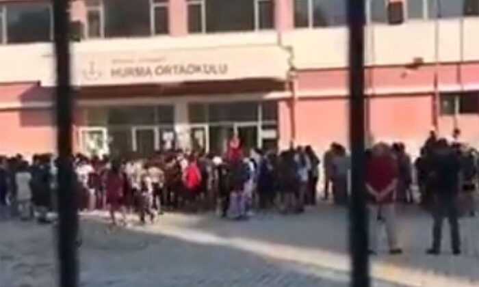 Kadın müdür hoparlörden öğrencilere böyle hakaret etti!. “Oraya Gelirsem Ağzınızı Yüzünüzü Dağıtırım!.”