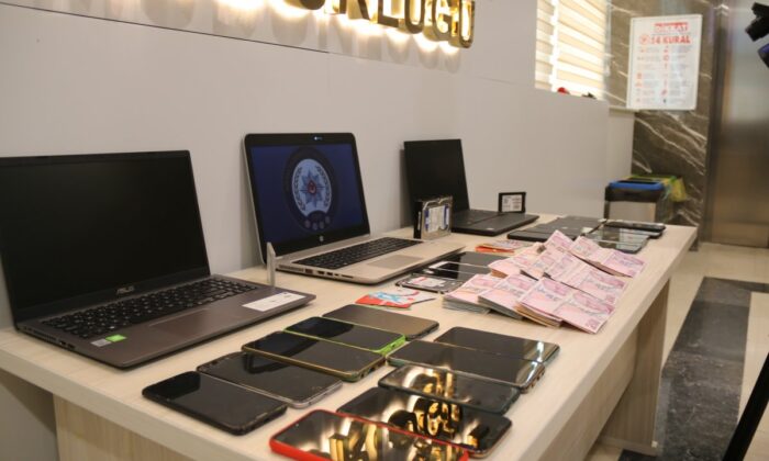 Antalya merkezli 22 ilde garantili bahis kuponu dolandırıcılarına operasyon..