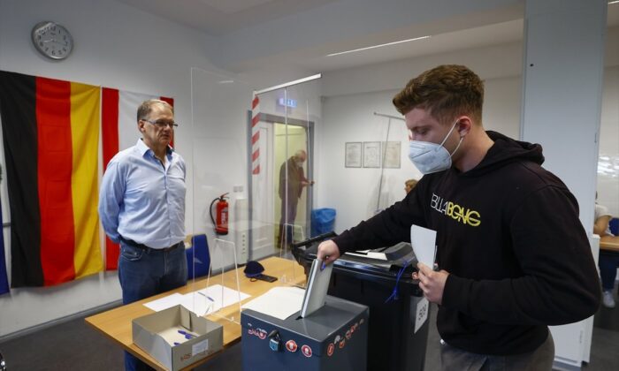 Almanlar sandık başında..