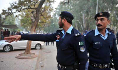 Pakistan’da aşısız 100 kişi gözaltına alındı!.