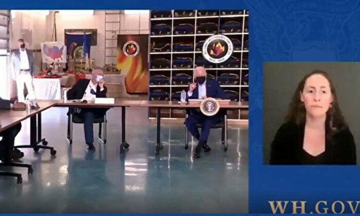 Beyaz Saray, Joe Biden konuşurken canlı yayını kesti!.