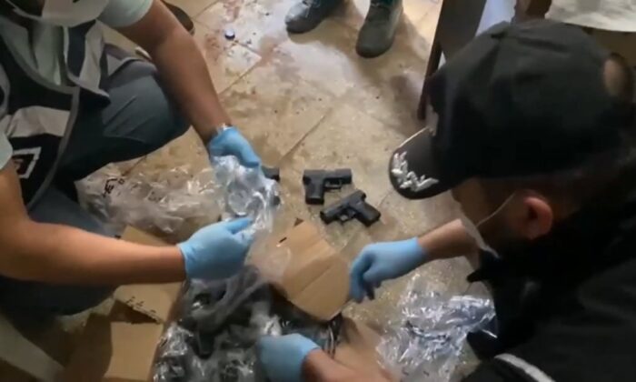 Gaziantep ve Kilis’te, silah kaçakçılarına operasyon..