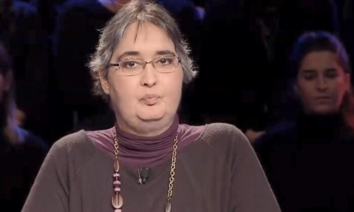 Katıldığı programda beyin tümörü hastası olduğunu söyleyen öğretim görevlisi Başak Bozan hayatını kaybetti!.