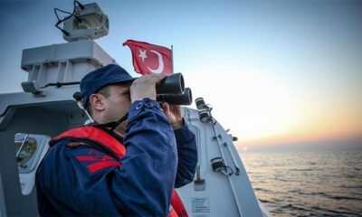 Yunanistan 400 sığınmacının bulunduğu gemiyi itti! Sahil Güvenlik’ten açıklama..