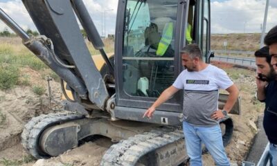 Belediye ekiplerinin yol çalışması sırasında insan kemiklerine ulaşıldı!.