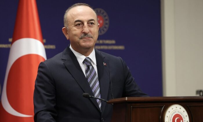 Mevlüt Çavuşoğlu’ndan Suriye’ye yeni operasyon sinyali..