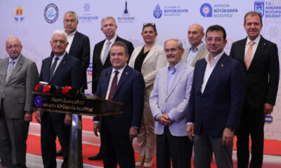 CHP’li belediyelerde son durum!. Hiç icraat yapmadan milyarlarca lira borç batağına saplandılar!.