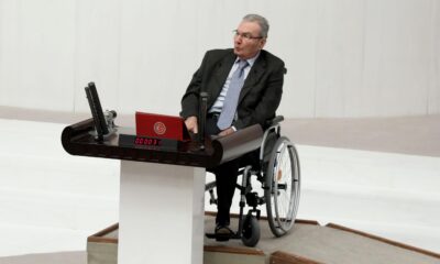 Dilekçe TBMM’ye sunuldu!. “Deniz Baykal’ın vekilliği düşürülsün, aldığı maaşlar faizi ile geri alınsın!.”