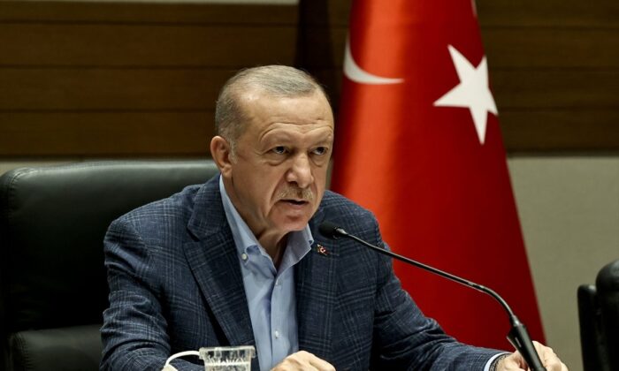 Cumhurbaşkanı Erdoğan: “Anketlere gereken cevabı sandıkta vereceğiz!.”